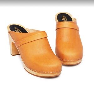 Swedish Hasbeens! Size 41 Clogs!